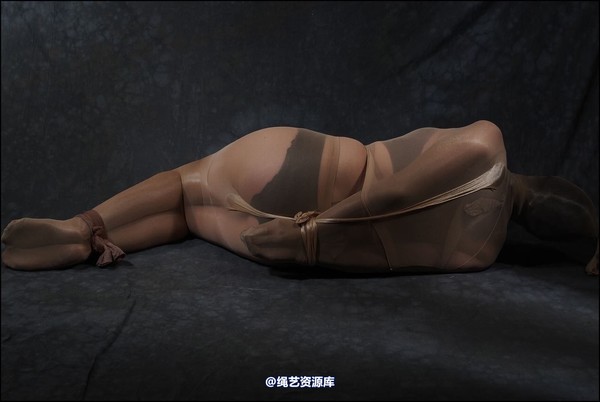 simplytied - A good friend encased 2 第 14 张图片