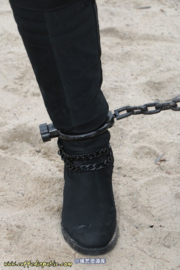 girlsinsteel - Can I try the handcuffs_ 第 7 张图片