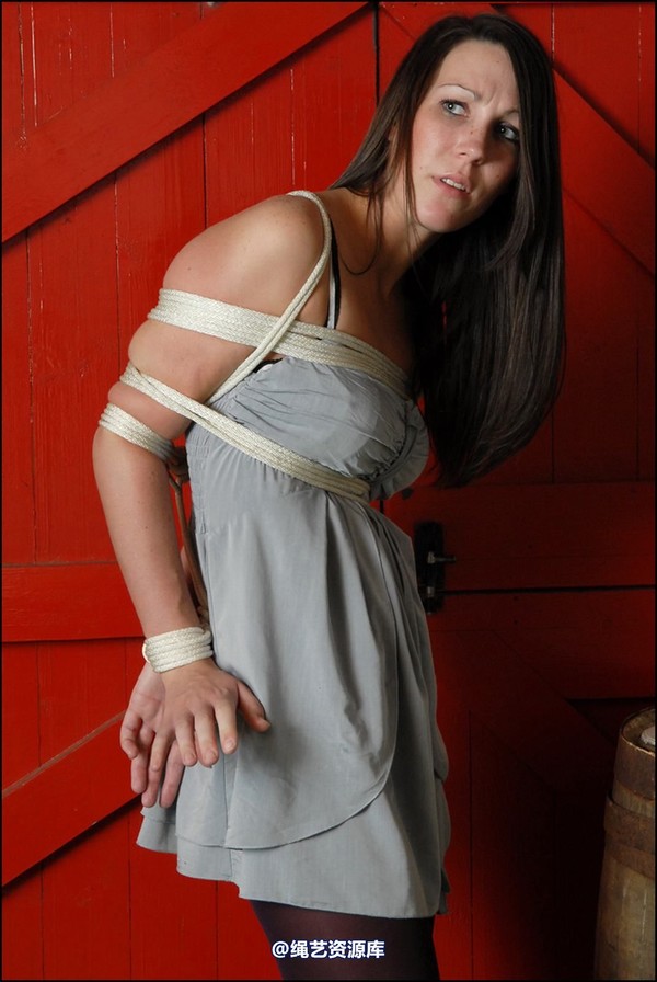 simplytied - Standing tie 第 12 张图片