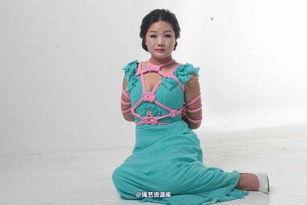 胜景山庄 - 288-果儿礼服 第 46 张图片