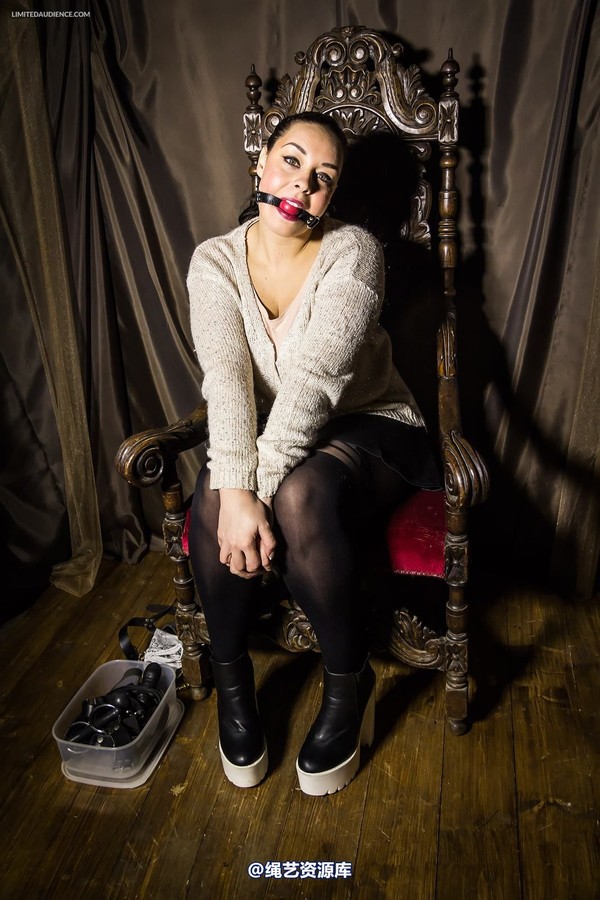 limitedaudience - 2015 anastasia the gag show 第 14 张图片