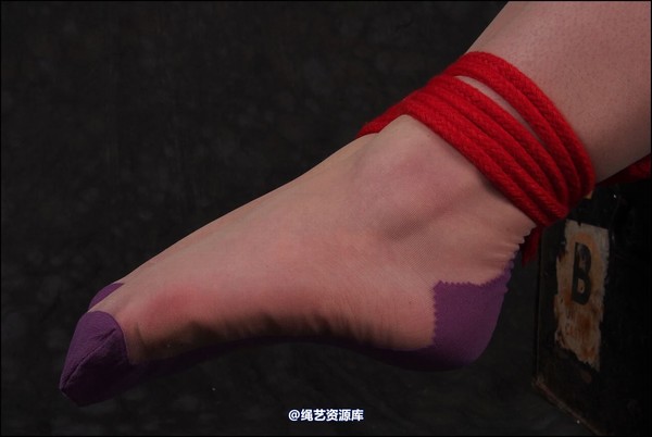 simplytied - Nikki in contrast seams 第 34 张图片