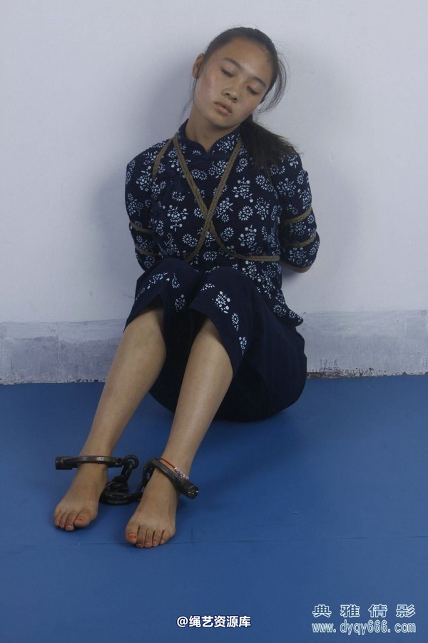 典雅倩影 - 324-女交通员被捕 第 79 张图片