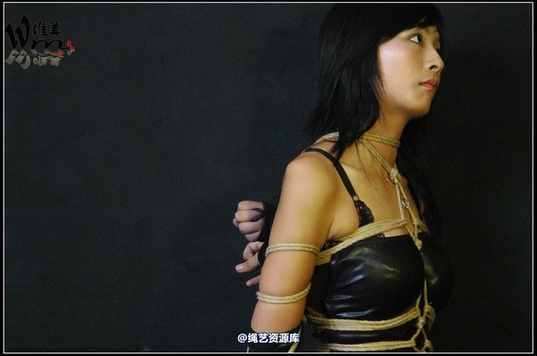 唯美之家 - 2008-07-20盈盈佳佳皮服 第 103 张图片