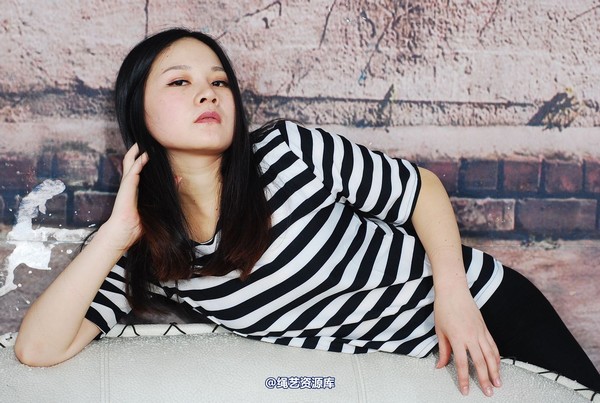 唯美之家 - 思欣红礼服 第 50 张图片