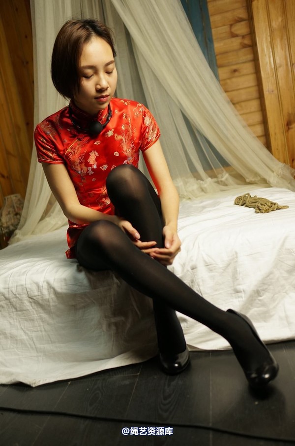dk13美束馆 - 11.14-小仙儿红旗袍-120P 第 8 张图片