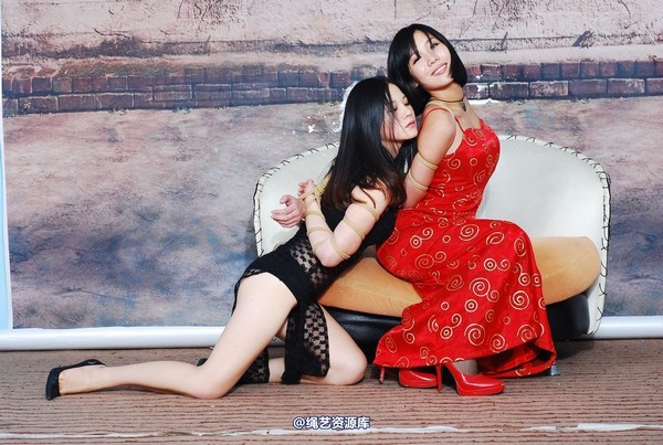 唯美之家 - 美女双缚 第 75 张图片