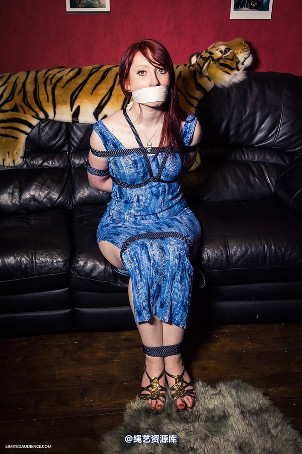 limitedaudience - 2013 syrah lee bound damsel 第 20 张图片