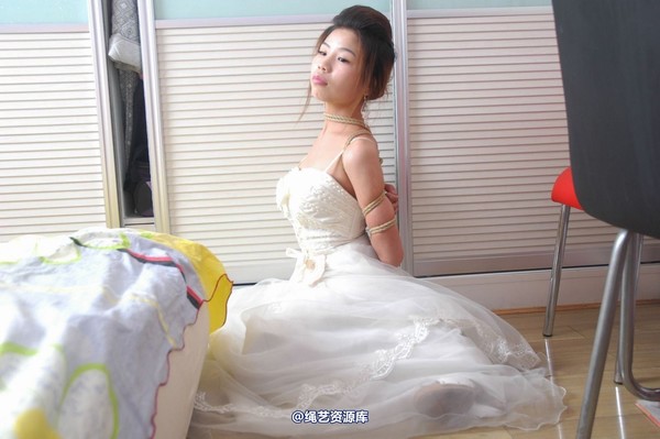 唯美之家 - 丽莎婚纱捆绑2010-7-8 第 53 张图片