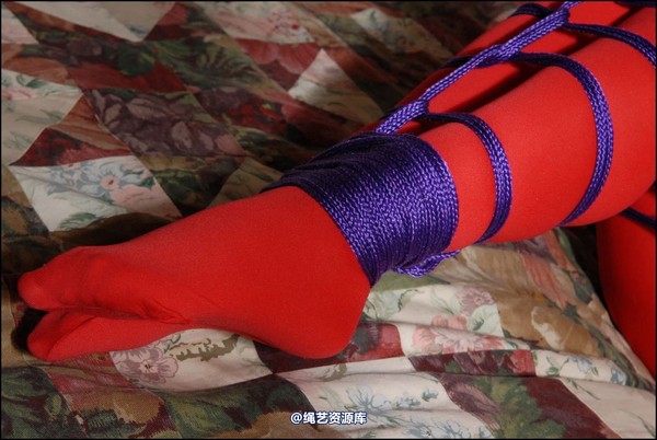 simplytied - G in red tights 第 39 张图片