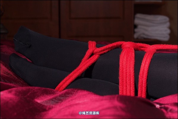 simplytied - Getting ready at hotel 第 30 张图片