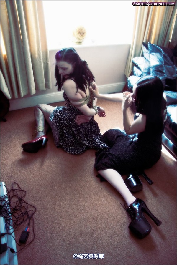 limitedaudience - 2009 elyssia tarda girlfriends in trouble 3 第 12 张图片