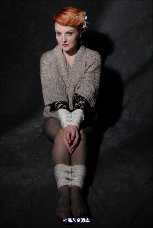 simplytied - RR in jumper and tights 第 13 张图片