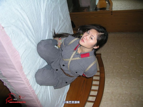 红豆的天空 - 网友约拍女红军战士 第 71 张图片