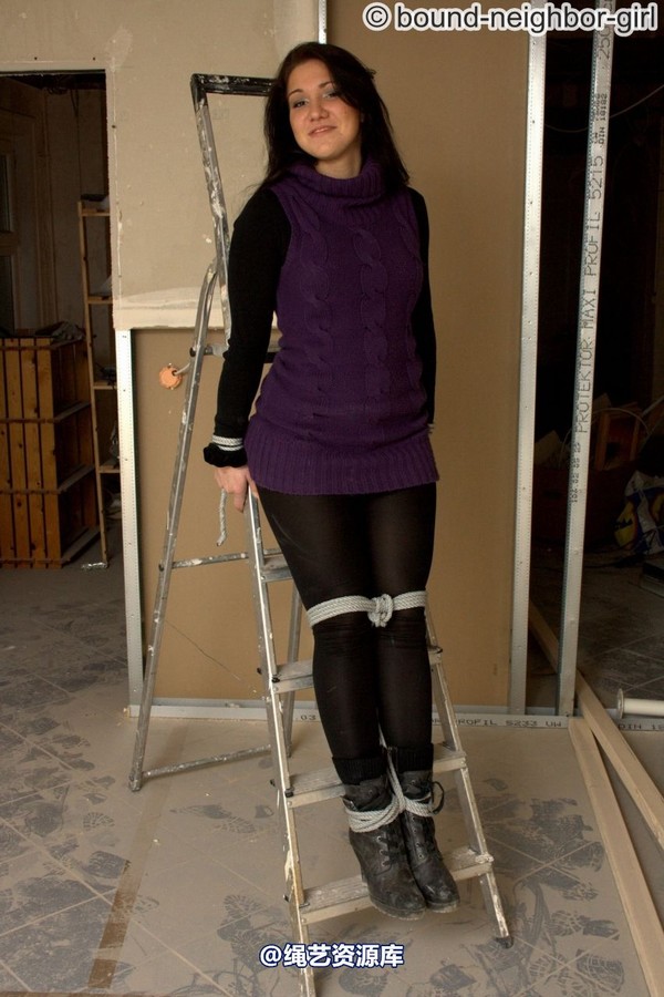 bound-neighbor-girl - Nina B - Tied up on the Construction 1 第 33 张图片
