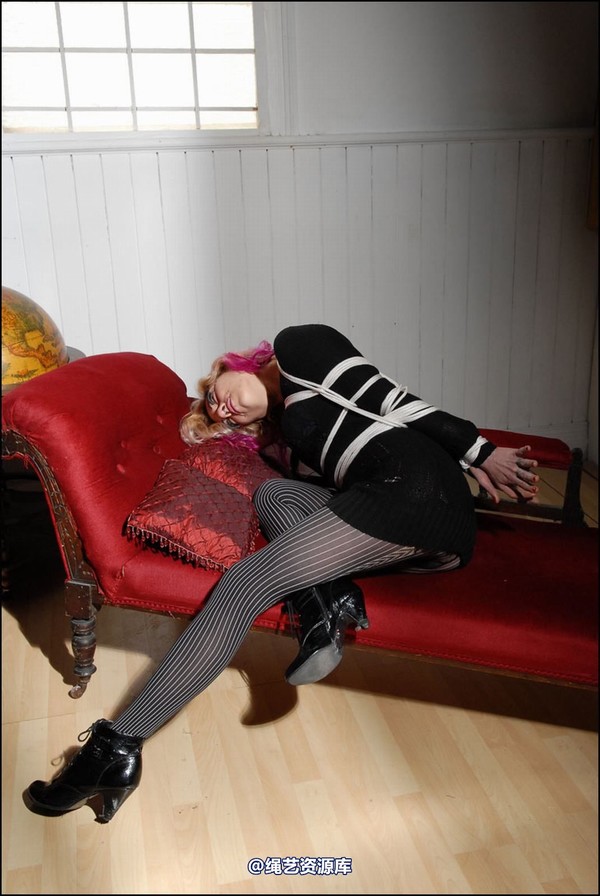 simplytied - Sophia D in wolfords 第 18 张图片