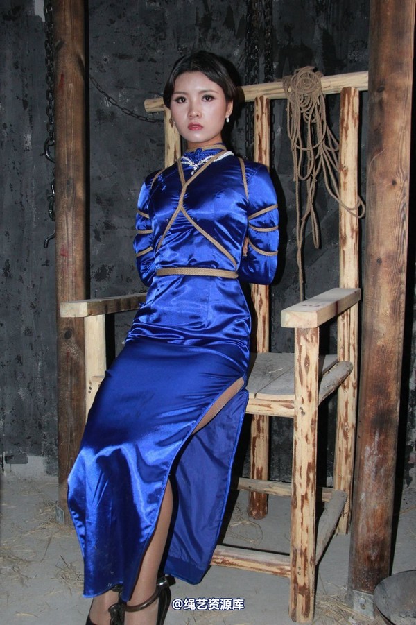 胜景山庄 - 278-女烈蓝旗袍 第 29 张图片