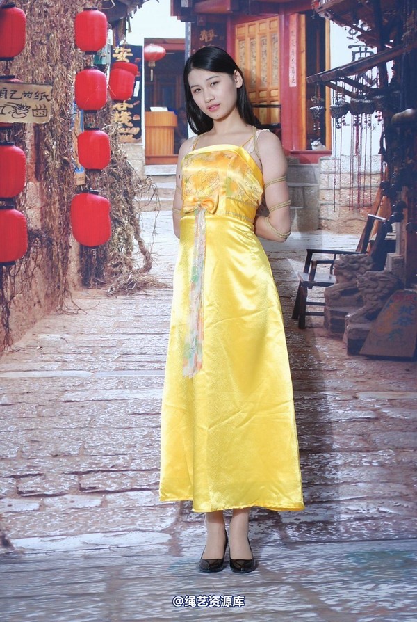 唯美之家 - 新模萧萧黄礼服 第 79 张图片