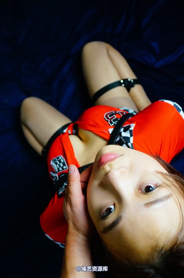 dk13美束馆 - 9.16-小仙儿赛车女郎-C120P 第 54 张图片