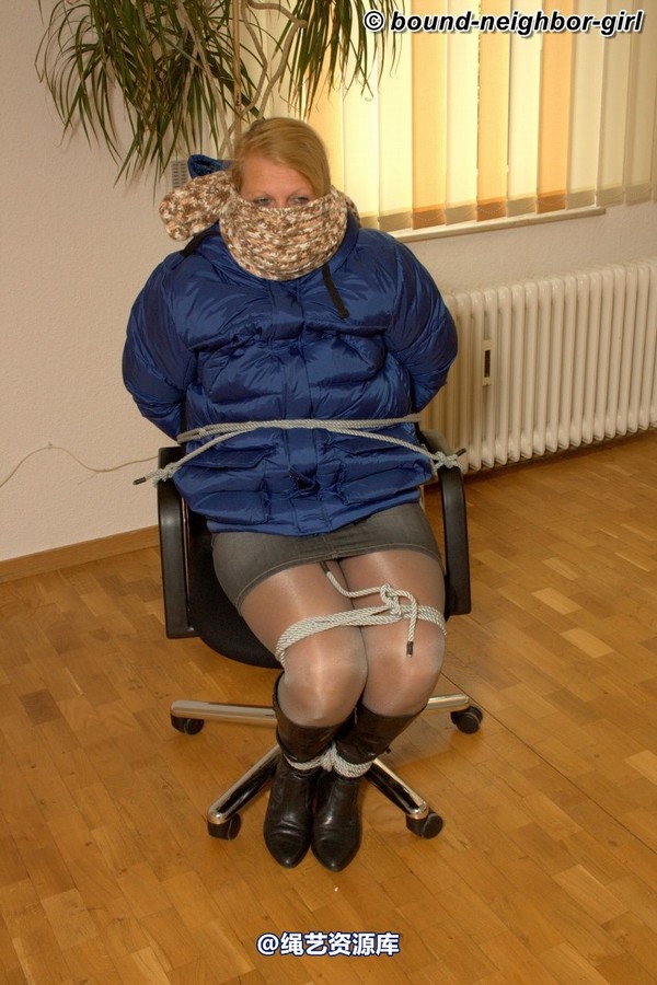 bound-neighbor-girl - Isabel - Tied at home and in the office 2 第 28 张图片