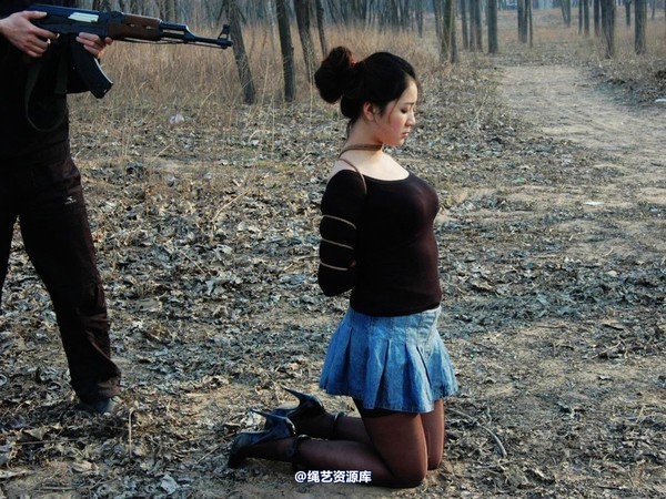 mj影视 - 2013-3-4陈沫踏青 黑丝美女最终的不归路 第 379 张图片
