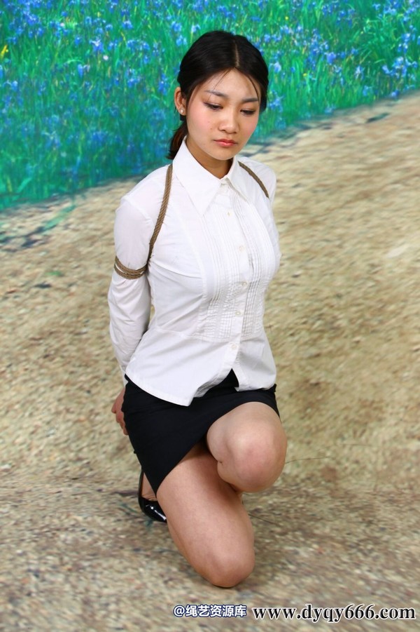 典雅倩影 - 509-押解女白领哓哓 第 28 张图片