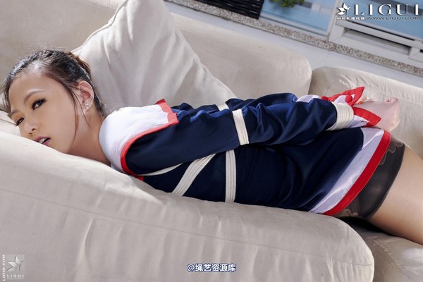 丽柜美束 - 2013-04-03 Model 小可 第 20 张图片