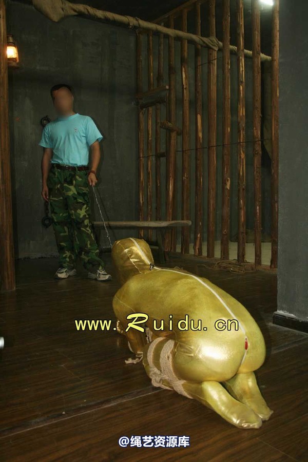 锐度主张 - 20070928第35期 影片胶衣紧缚悬吊图片 第 173 张图片