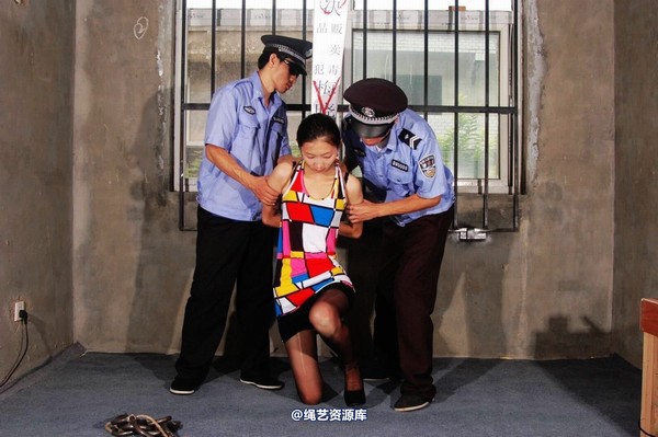 mj影视 - 梅晓夏赴刑-2013-07-01 第 20 张图片
