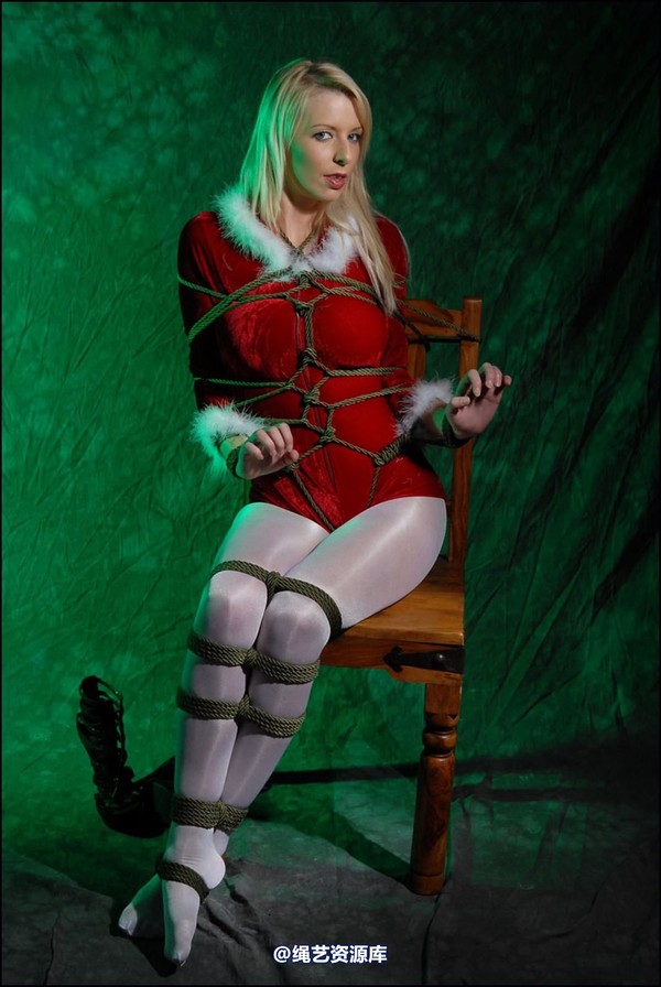 simplytied - Santas girl tied 第 32 张图片