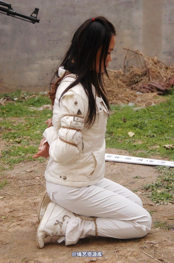 mj影视 - 安娜刑场2013-04-13 第 136 张图片