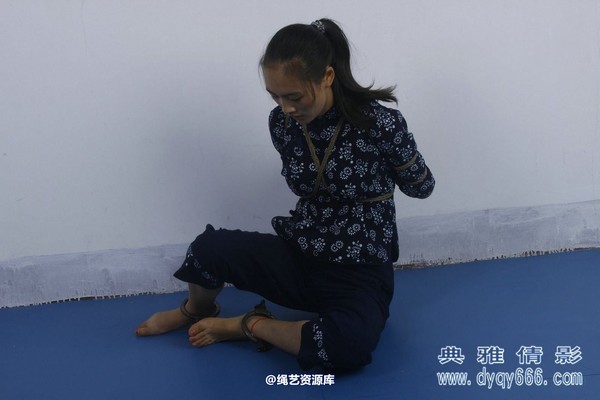 典雅倩影 - 324-女交通员被捕 第 71 张图片
