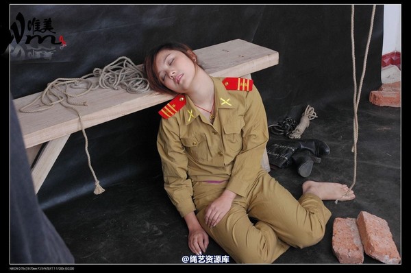 唯美之家 - 2008-12-18军统女特务受刑(剧照) 第 59 张图片