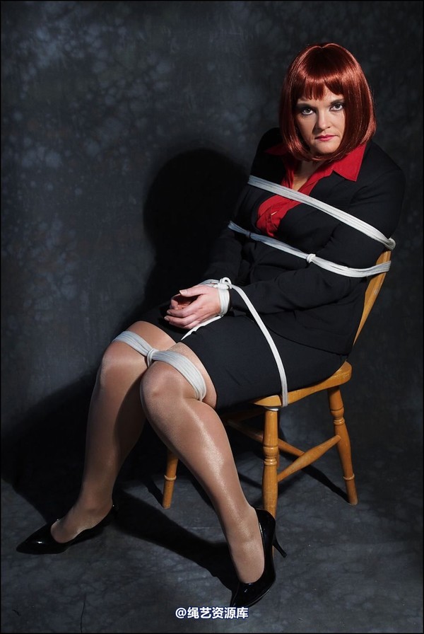 simplytied - Miss Jones in trouble 第 6 张图片