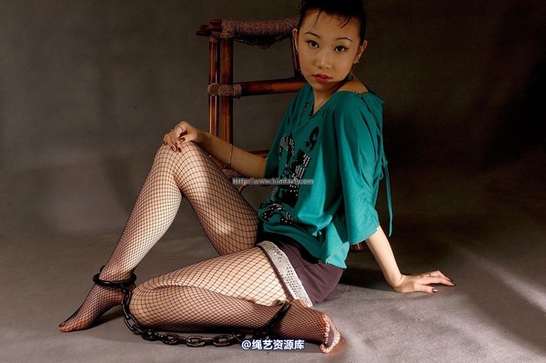 丽柜美束 - 2005-12-02 第 4 张图片