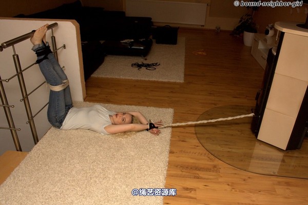 bound-neighbor-girl - Cindy - Tied up in her apartment 6 第 29 张图片