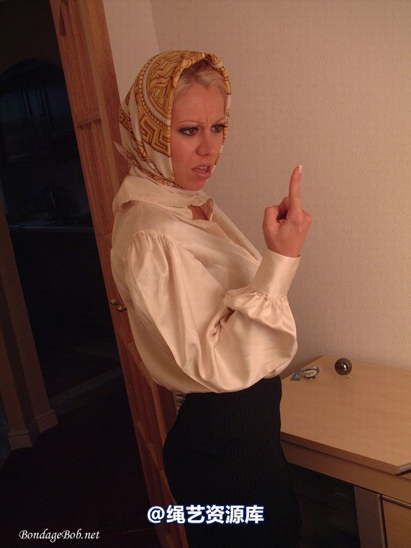 bondagebob - Petra Just cant get the staff! 第 6 张图片
