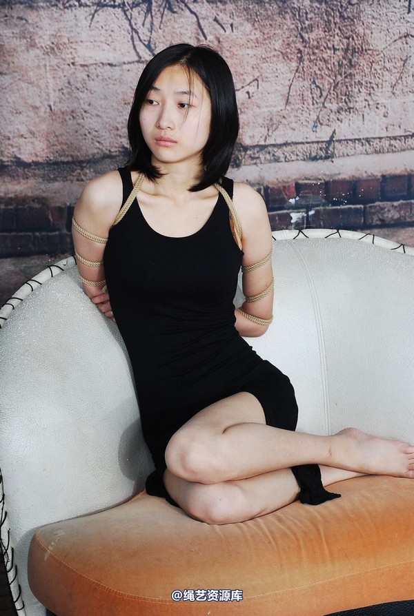 唯美之家 - 白雪试服装1 第 33 张图片