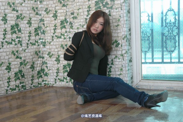 唯美之家 - 黑色西装 第 71 张图片