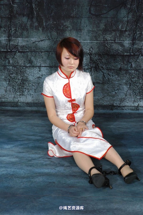 唯美之家 - 桦子白旗袍 第 29 张图片