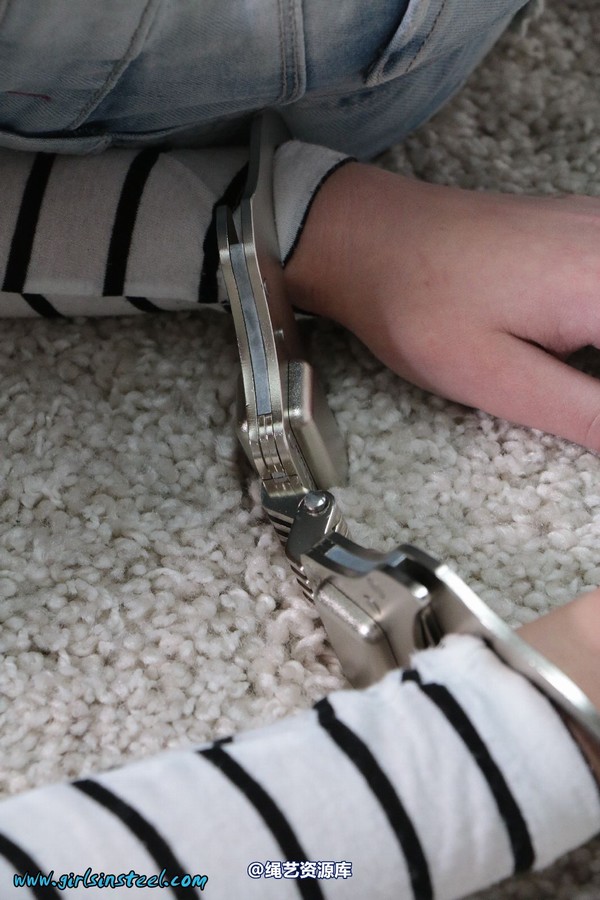 girlsinsteel - High Security handcuffs from Clejuso 第 76 张图片
