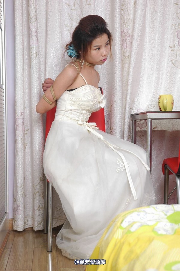 唯美之家 - 丽莎婚纱捆绑2010-7-8 第 122 张图片
