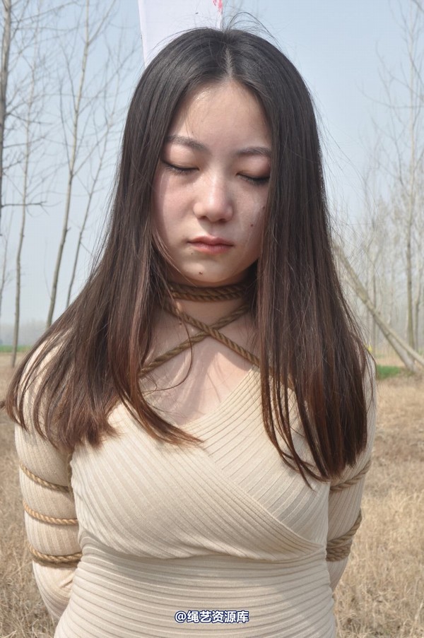 mj影视 - 车模梅晓雯 第 218 张图片