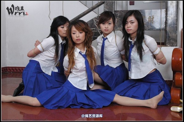 唯美之家 - 2008-09-24制服群绑 第 19 张图片