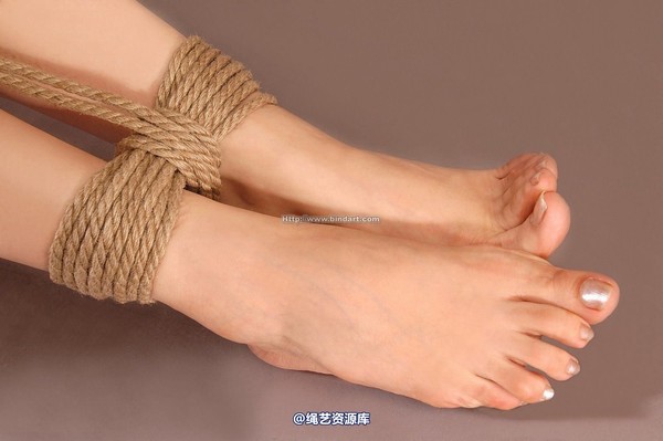 丽柜美束 - 2007-08-21 小璐璐 第 27 张图片