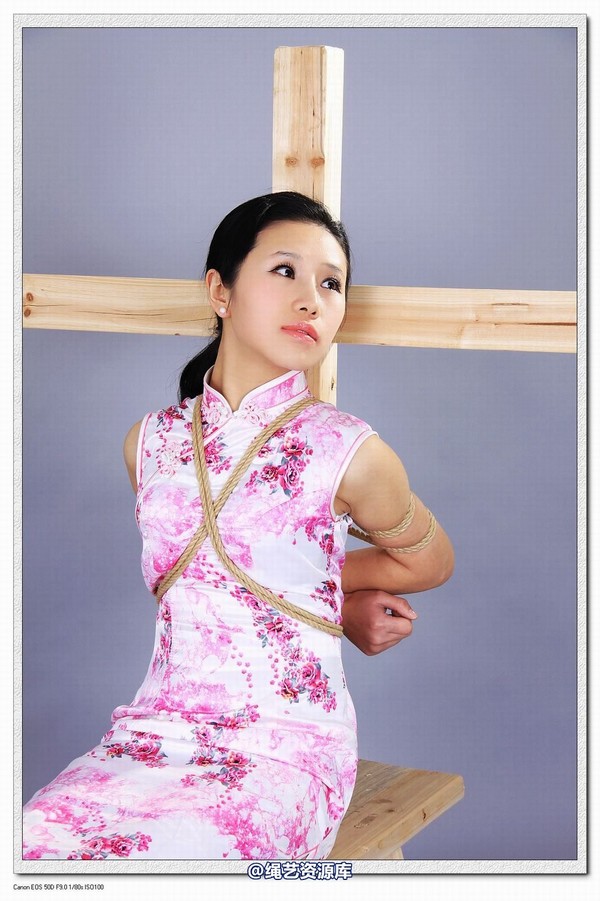 神艺缘 - 273-旗袍老虎凳 第 1 张图片
