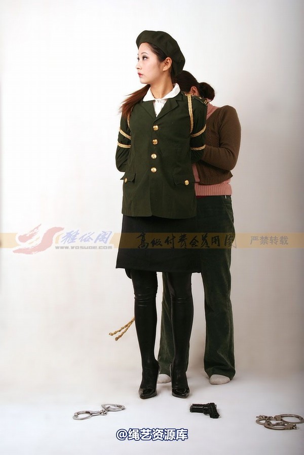 雅俗阁 - 20060401雅思警服 第 25 张图片