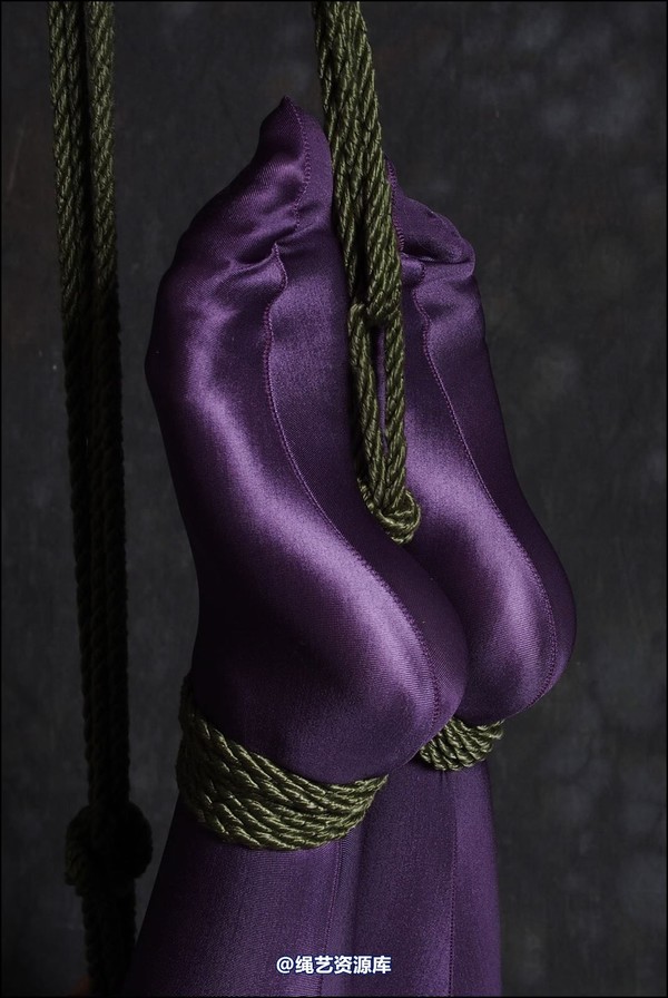 simplytied - Very nice purple tights 第 22 张图片