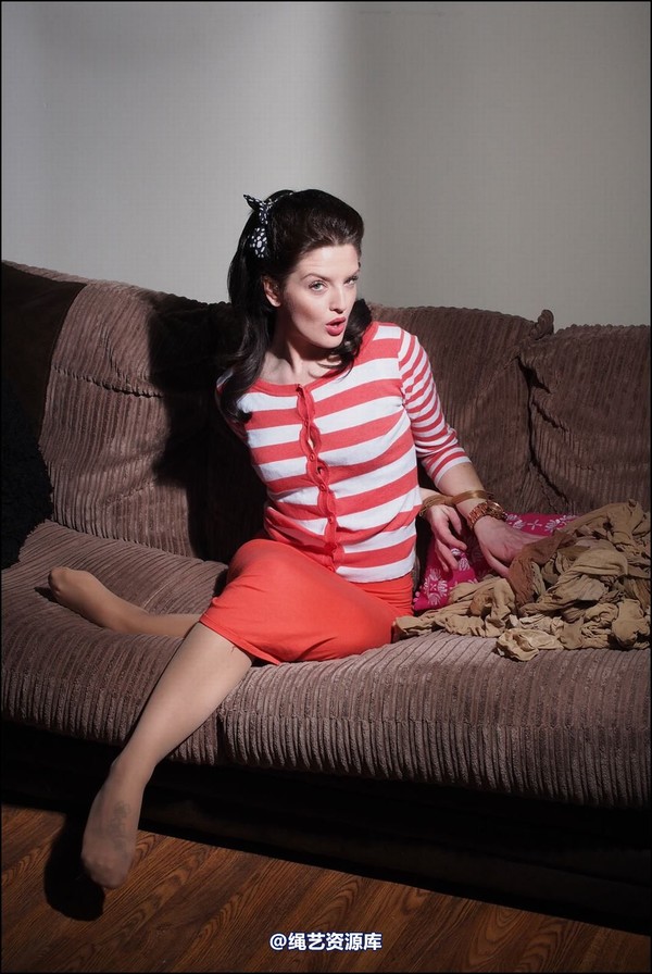 simplytied - RR gets tights tied 第 14 张图片
