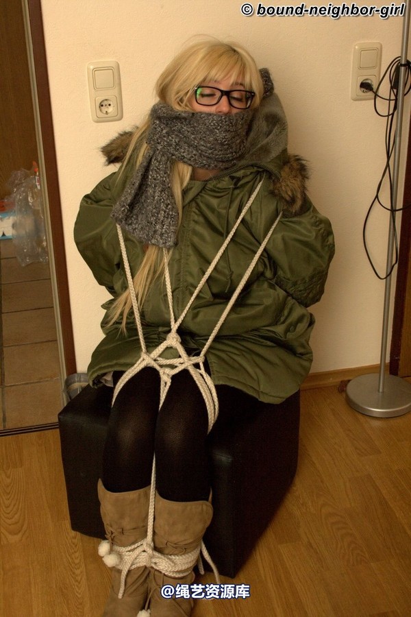 bound-neighbor-girl - Marenka - In winter jacket tied 1 第 37 张图片